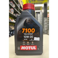 Масло Motul 7100 10W30 4T моторное,100% синтетическое для четырехтактных двигателей мотоциклов, 1 литр 113199