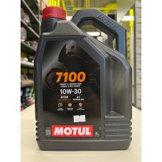 Масло Motul 7100 10W30 4T моторное,100% синтетическое для четырехтактных двигателей мотоциклолов, 4литра 113200