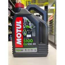 Масло Motul 5100 10W40 4T моторное, полусинтетическое для мотоциклов для четырехтактных двигателей мотоциклов, 4 литра 112125