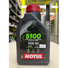Масло Motul 5100 10W30 4T моторное, полусинтетическое для четырехтактных двигателей мотоциклов, 1литр 113176